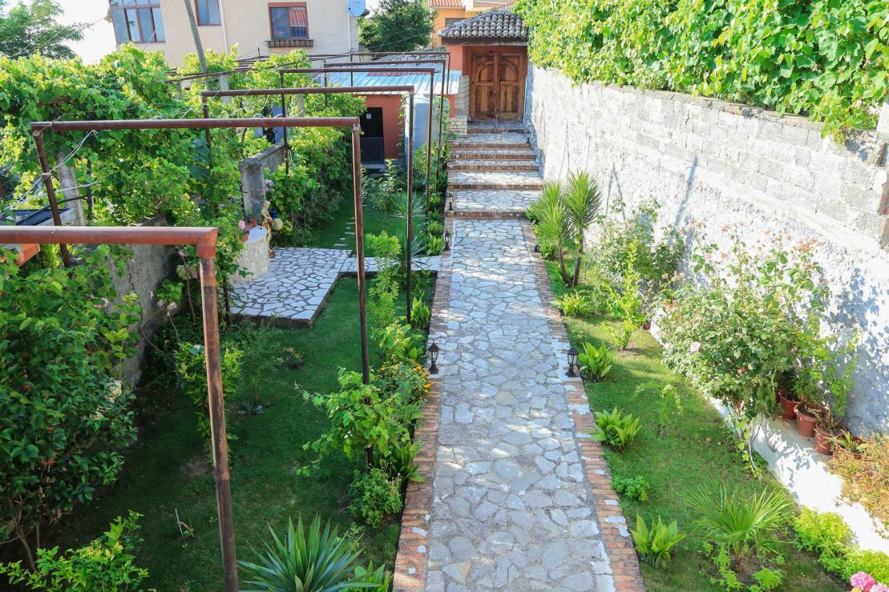 Kaloshi Holiday home