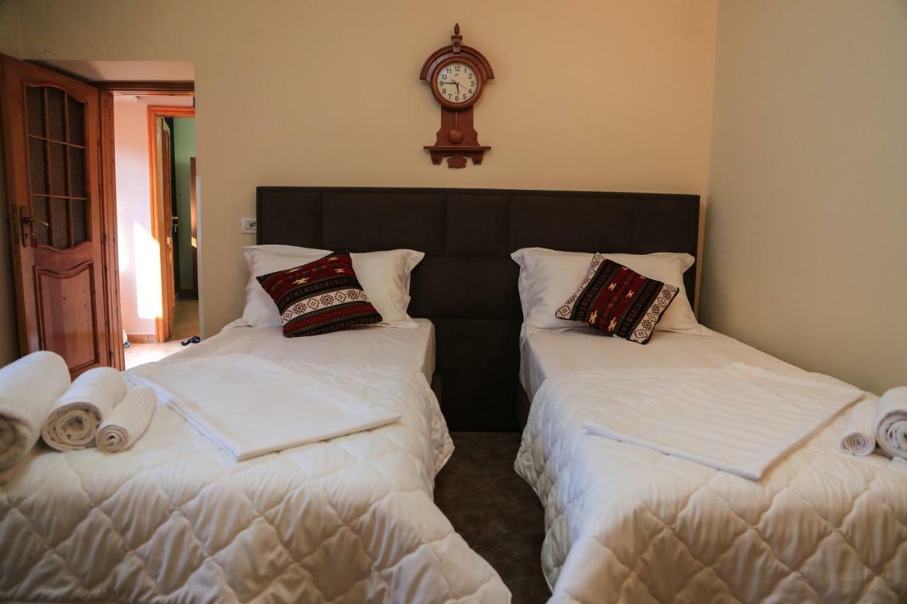 Kaloshi Holiday home *
